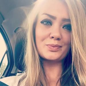 Meet your Posher, Leeanna